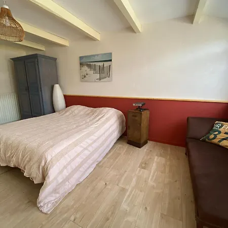 La Maison Des Puits
