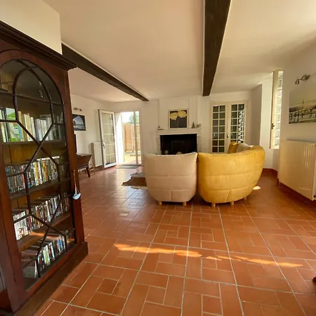 La Maison Des Puits Holiday home *